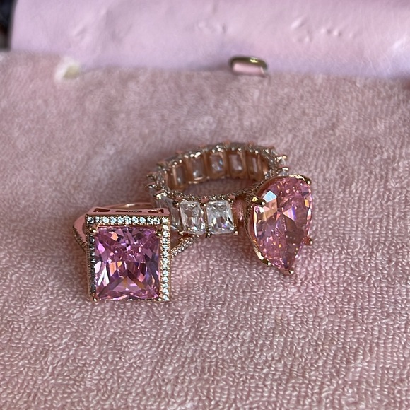Pink Rings - Picture 4 of 12